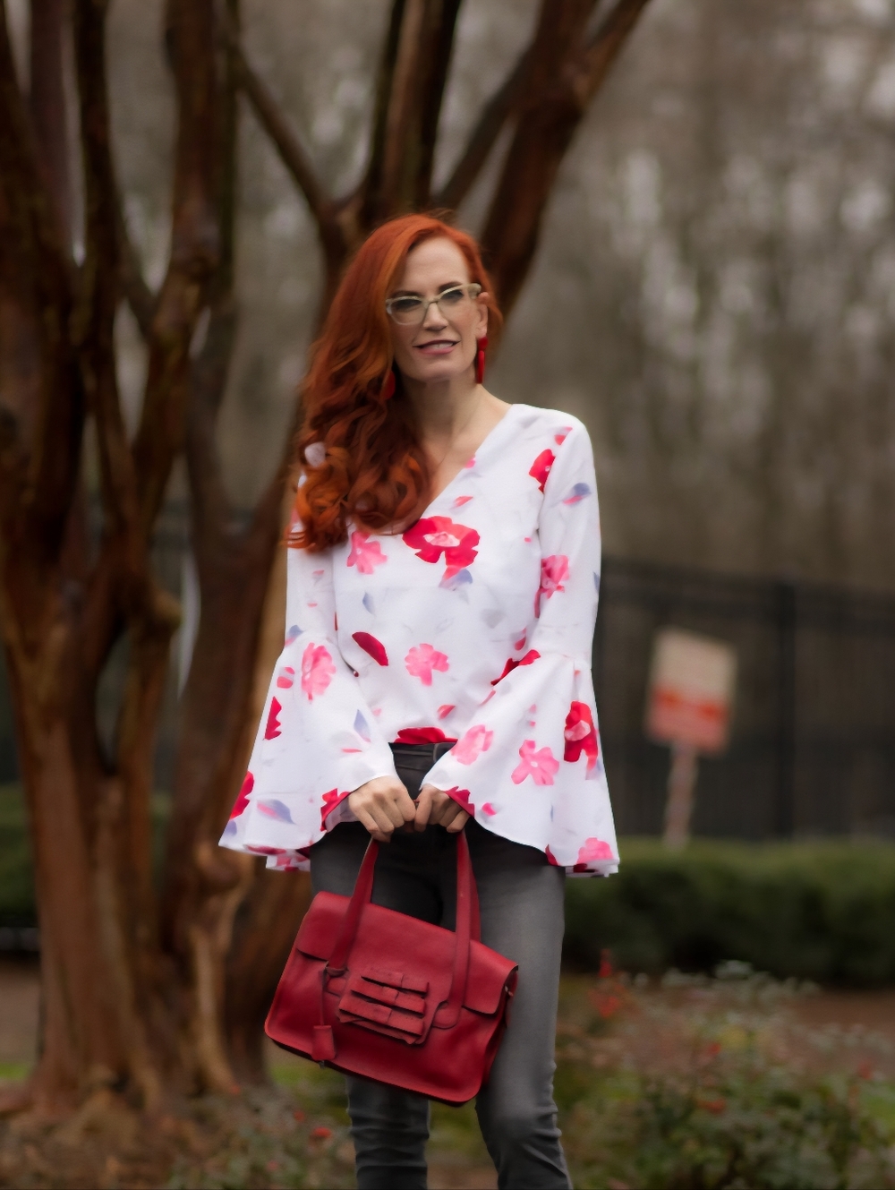 Banana Republuc Floral Bell Sleeve Carmen Blouse - Red/Pink on White XS Fairy
